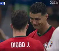 柏列斯塔门将表现出色,连续扑出关键球 柏列斯塔门将表现出色,连续扑出关键球