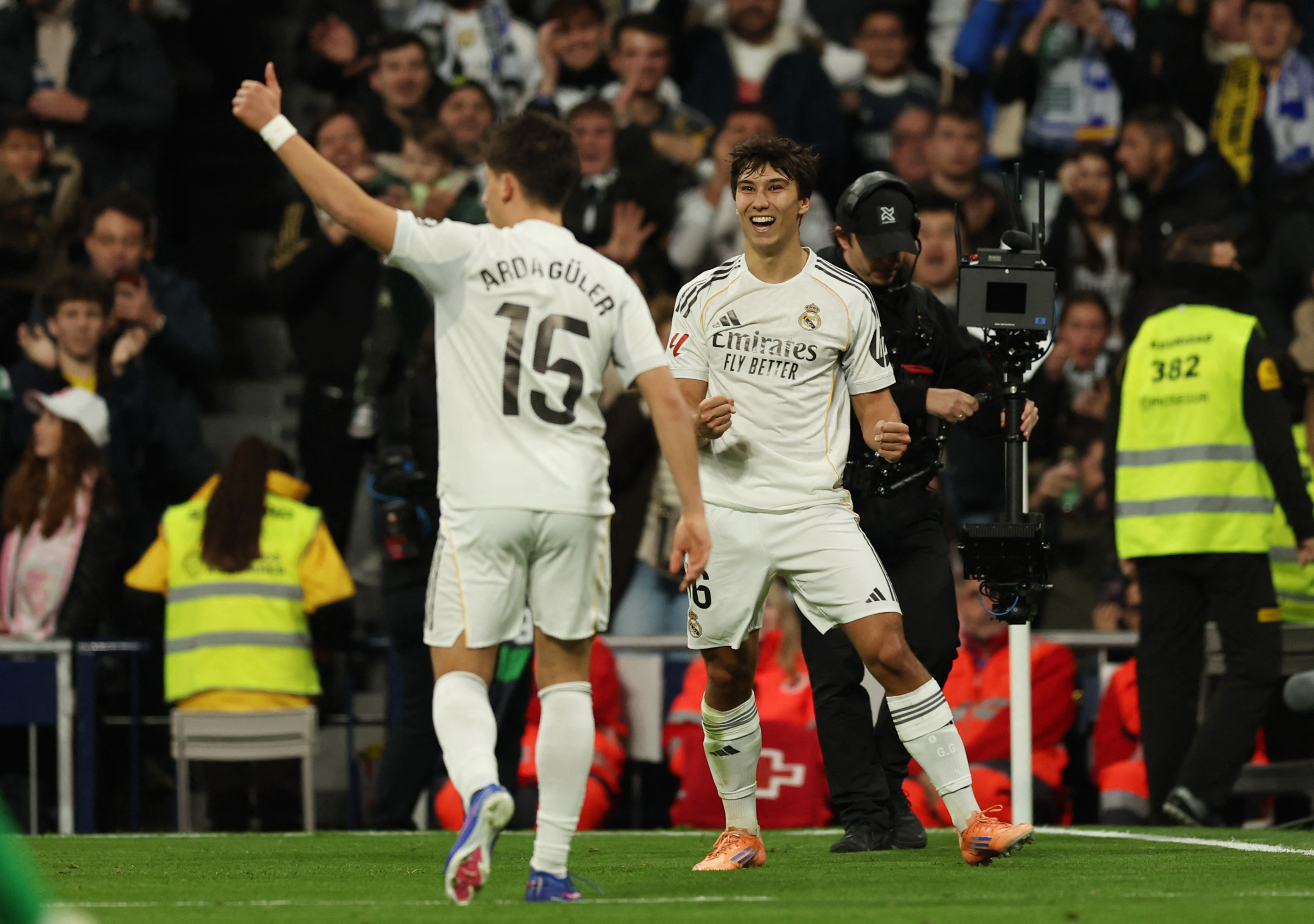 时时彩-包含皇家贝蒂斯凭借进攻火力，轻取对手赢得信心的词条